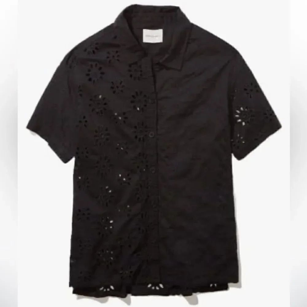 American Eagle Outfitters Black Eyelet Button Down Top(Size XS)